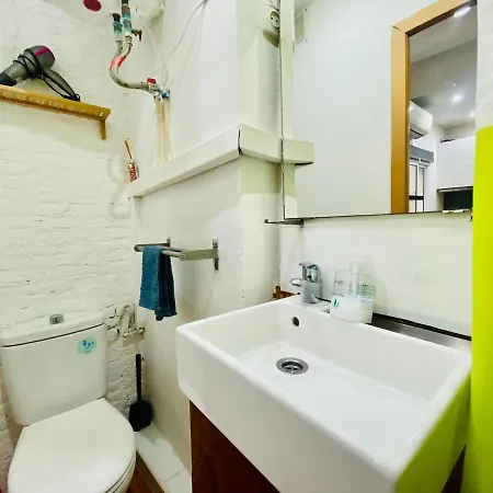 09 Born 4 2 Apartament